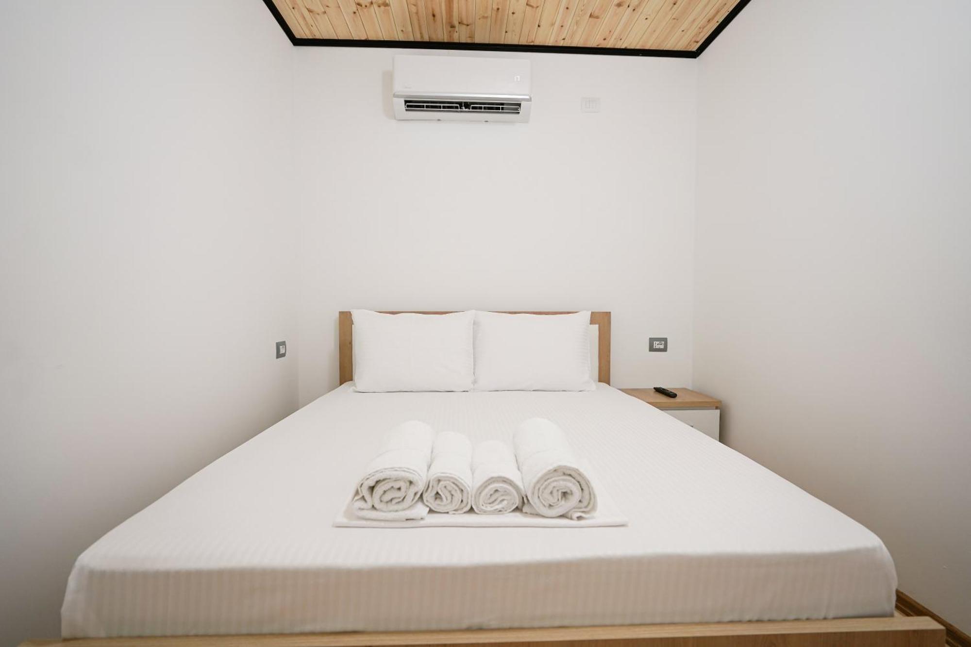 Ora Apartments Gjirokastër Exterior foto